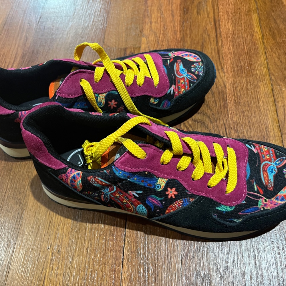 Inkkas Zocalo Jogger sneakers, inspired by Mexican folk art, size 8